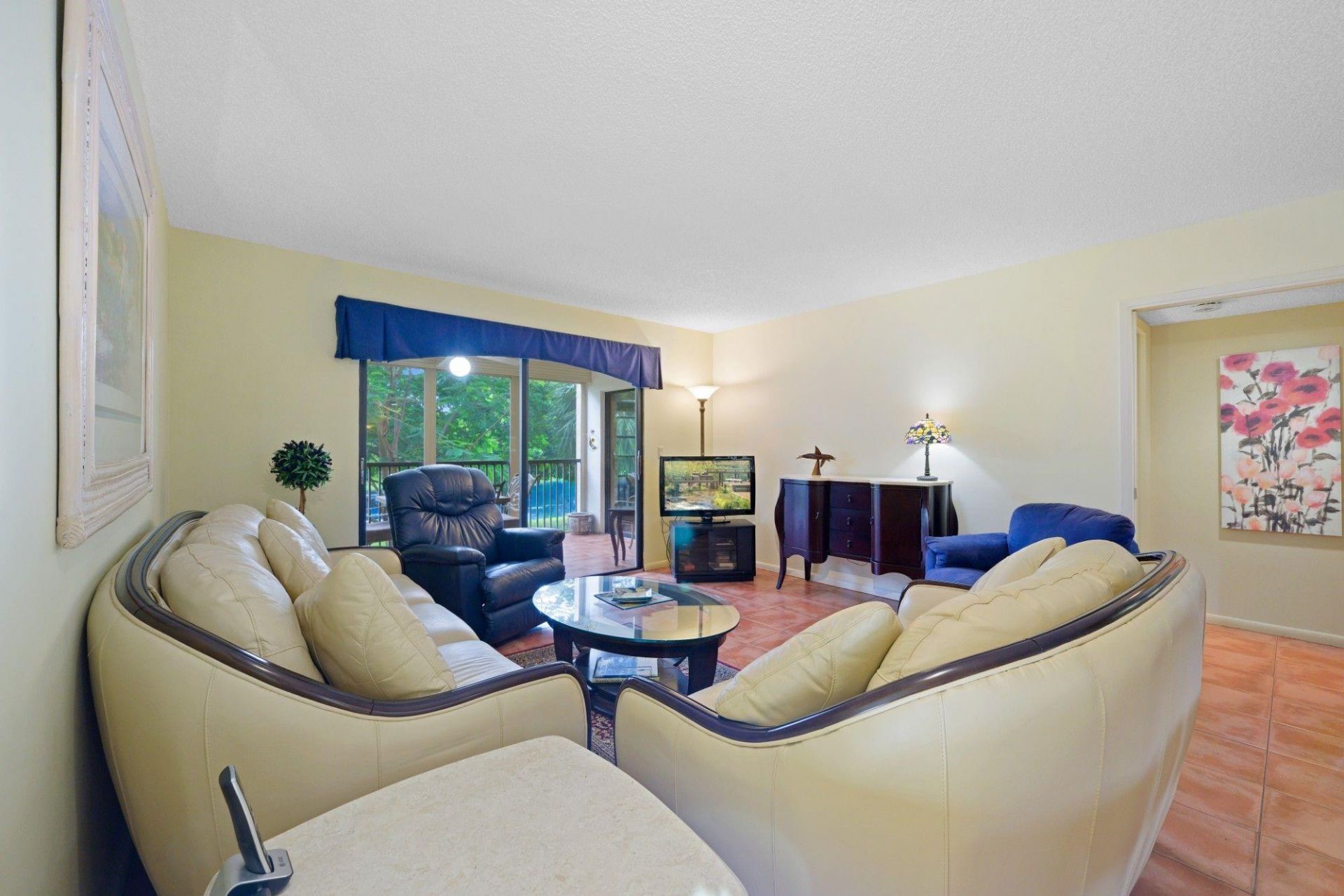 2206 S Cypress Bend Drive, Unit 208, Pompano Beach, FL 33069 Photo