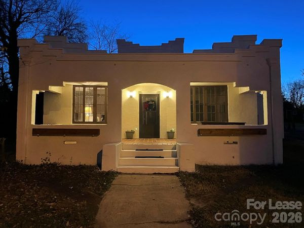 409 N Main Street , Troutman, NC 28166