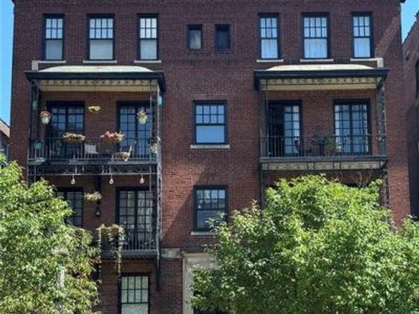 4943 Laclede Avenue, Unit 1W, St Louis, MO 63108