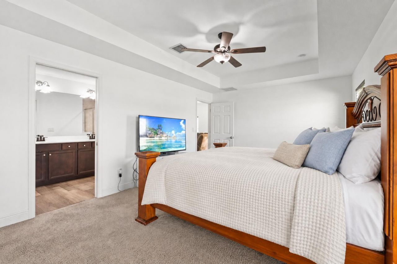425 Seafoam Circle, Fort Pierce, FL 34945 Photo