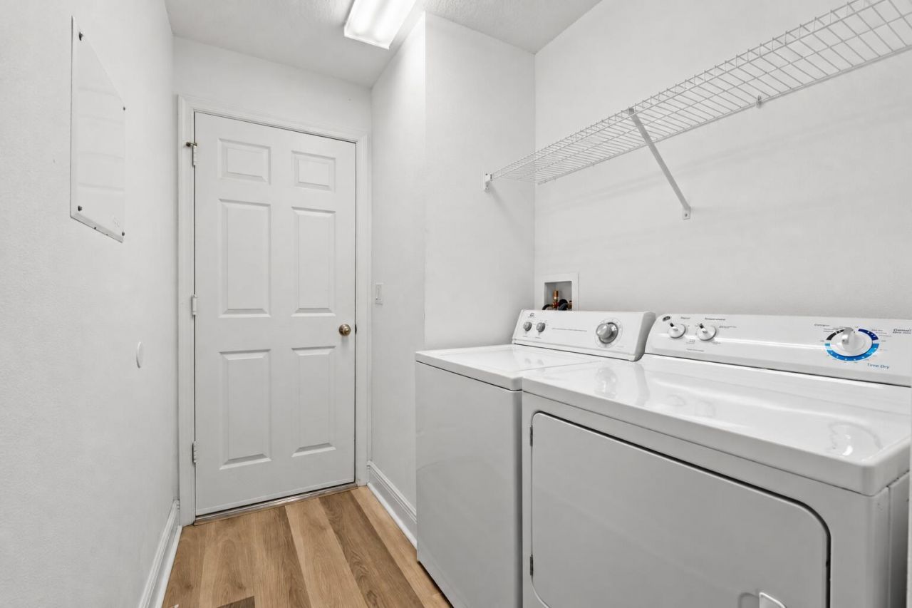 425 Seafoam Circle, Fort Pierce, FL 34945 Photo