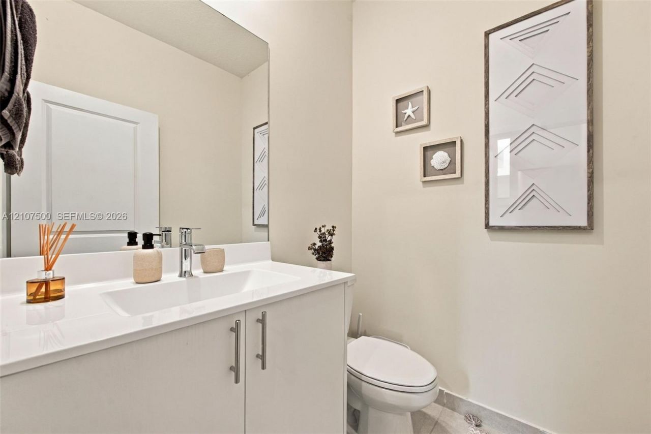 4274 NW 83rd Ave , Doral, FL 33166 Photo