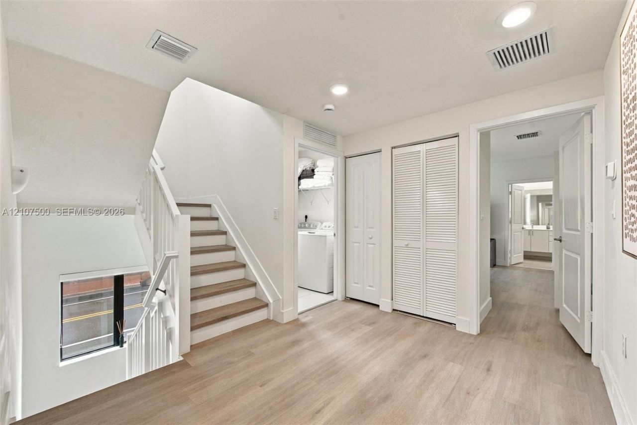 4274 NW 83rd Ave , Doral, FL 33166 Photo