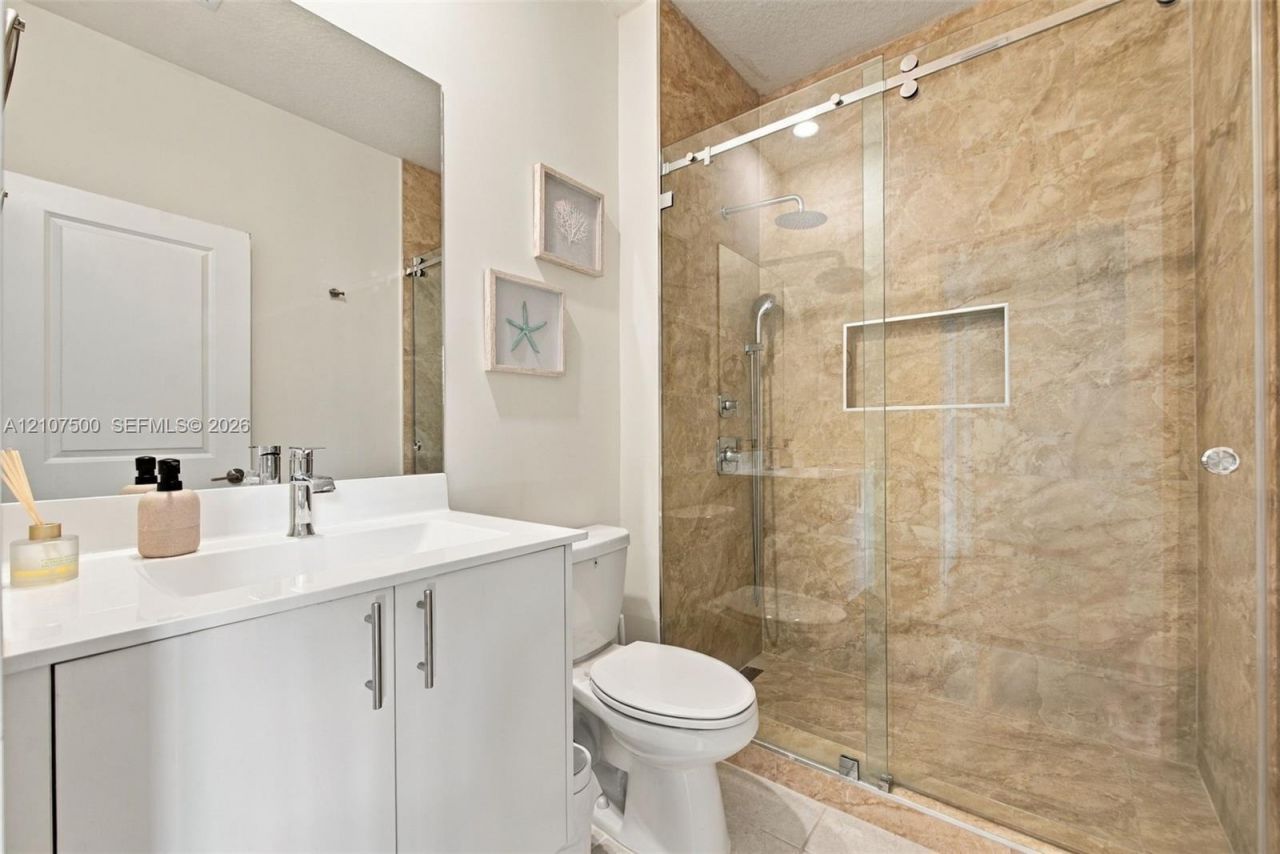 4274 NW 83rd Ave , Doral, FL 33166 Photo