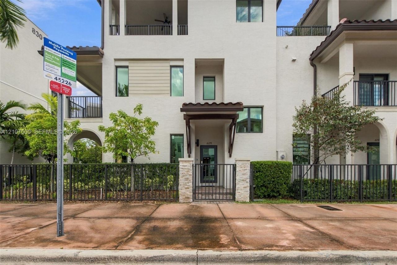 4274 NW 83rd Ave , Doral, FL 33166 Photo