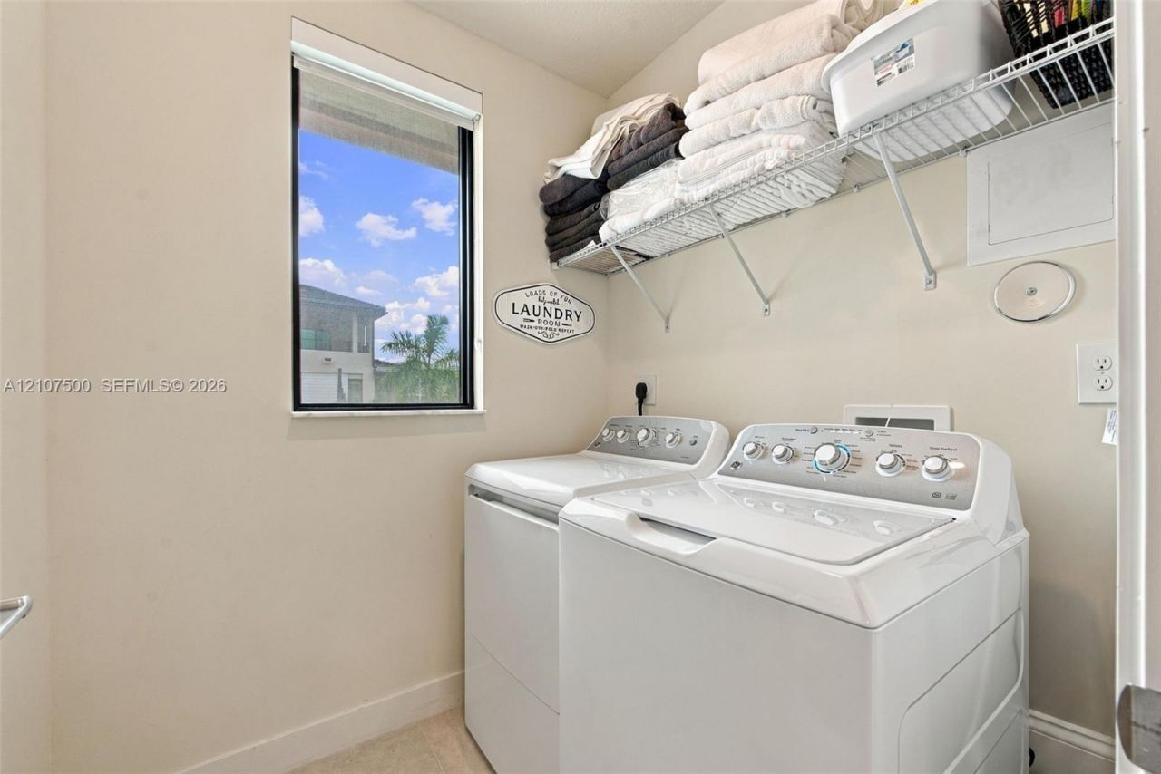 4274 NW 83rd Ave , Doral, FL 33166 Photo