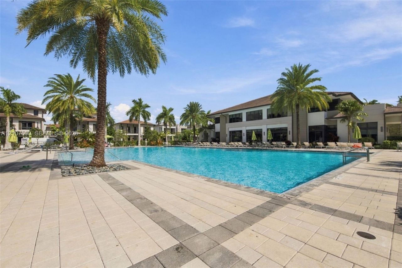 4274 NW 83rd Ave , Doral, FL 33166 Photo