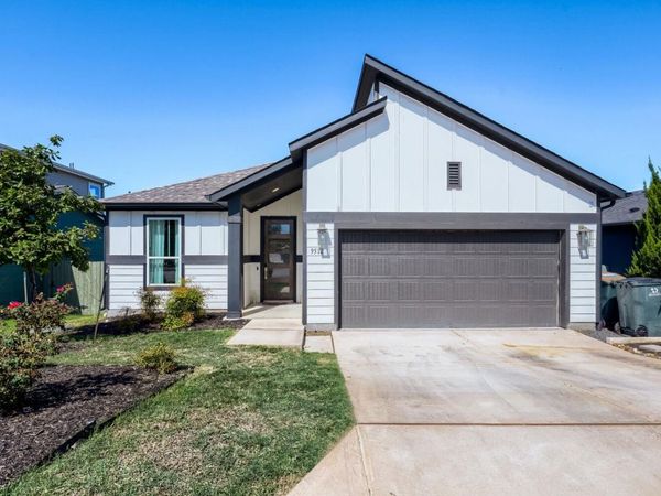 9512 Petrichor BLVD, Manor, TX 78653