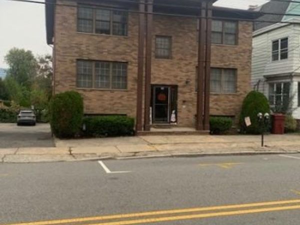 180 High St, Unit 4, Nutley, NJ 07110
