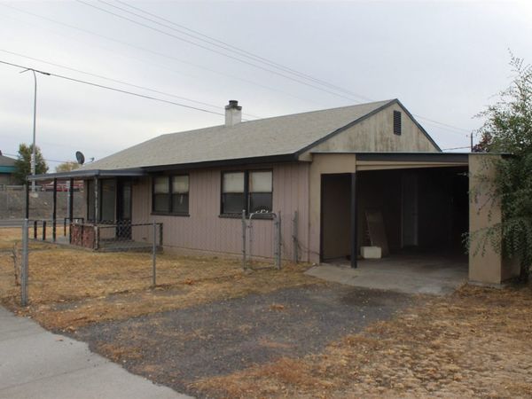 1237 E Terrace Avenue , Moses Lake, WA 98837