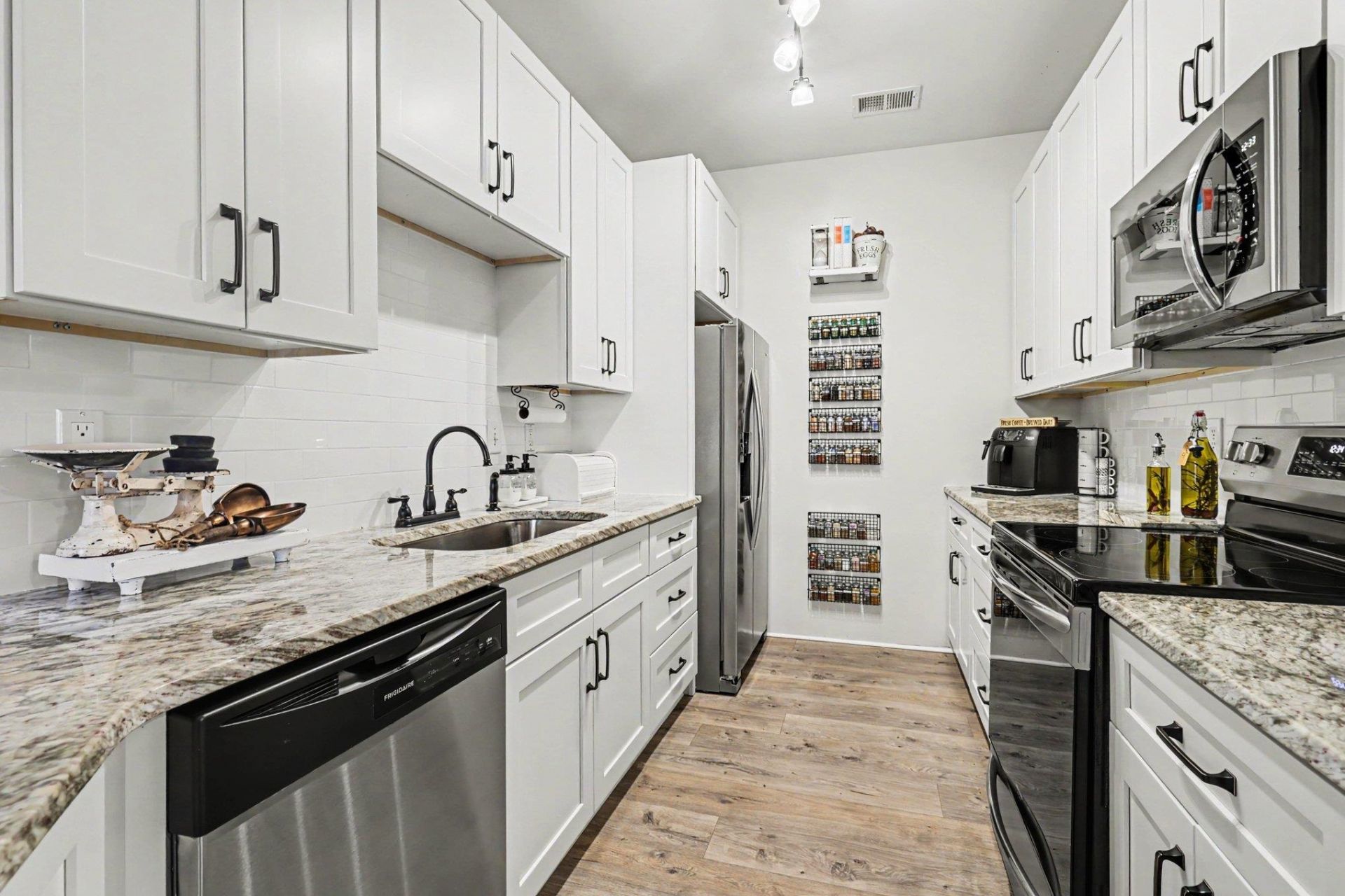 200 Portsmith Dr.  Photo 10
