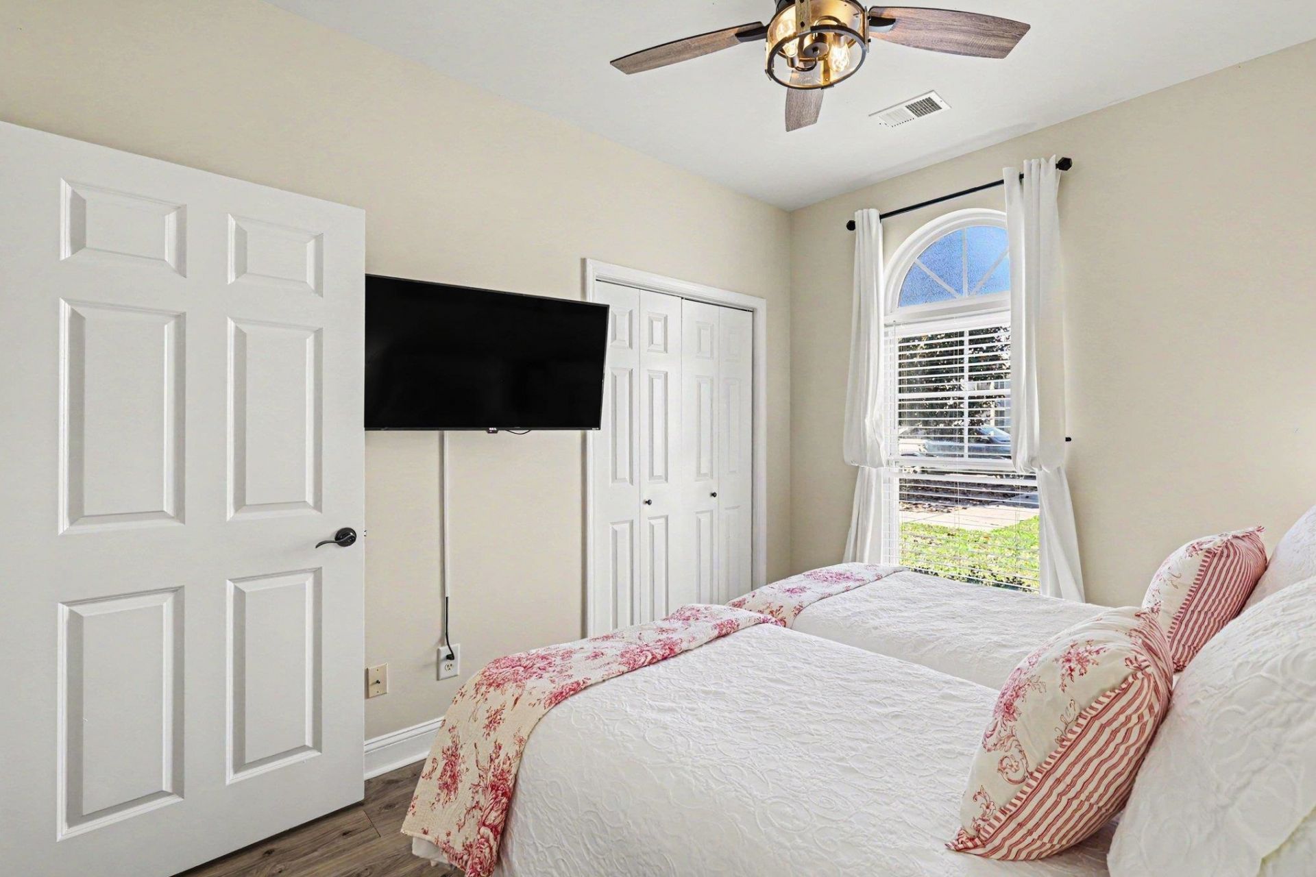 200 Portsmith Dr.  Photo 23