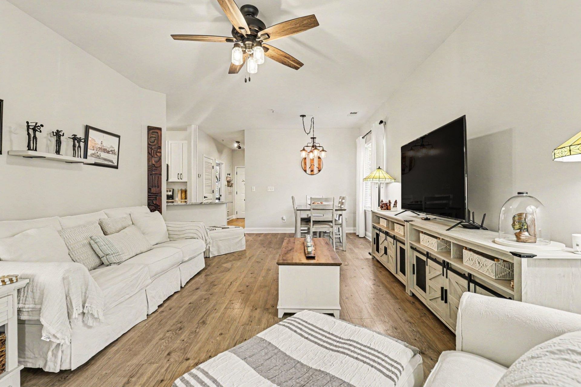 200 Portsmith Dr.  Photo 5
