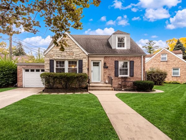 6127 N Overhill Avenue , Chicago, IL 60631