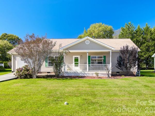 95 Beechnut Drive , Hendersonville, NC 28739