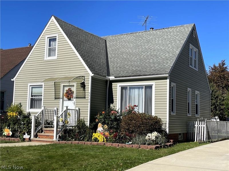 5714 Kenneth Avenue, Parma, OH 44129 Photo 2