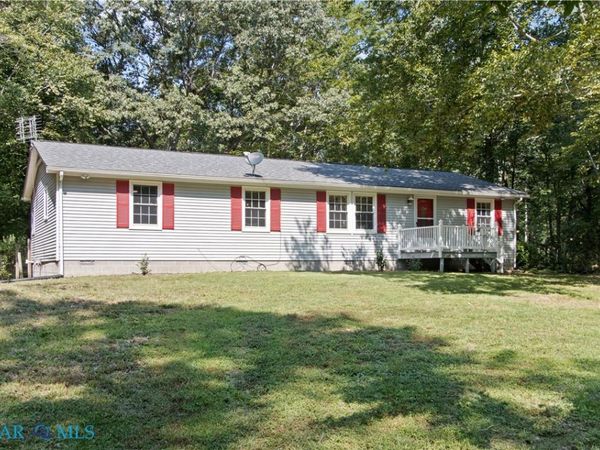 8960 Norseman Lane , Gloucester, VA 23061