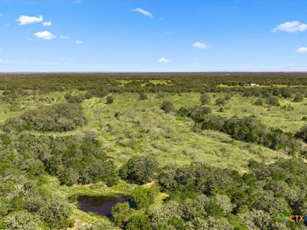 6625 N Old Smithville Road , Flatonia, TX 78941
