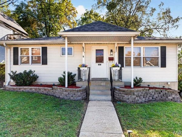 7034 Mitchell Avenue, St Louis, MO 63117