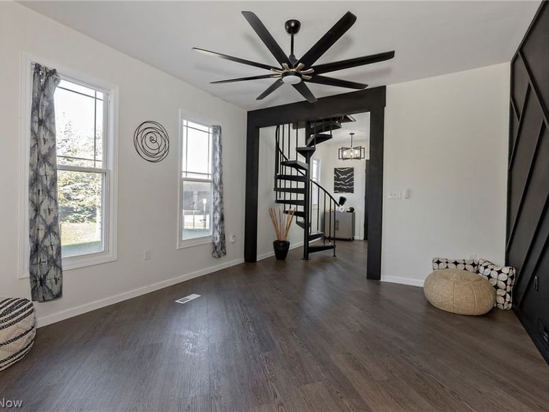1423 Kenilworth Avenue, Cleveland, OH 44113 Photo 12