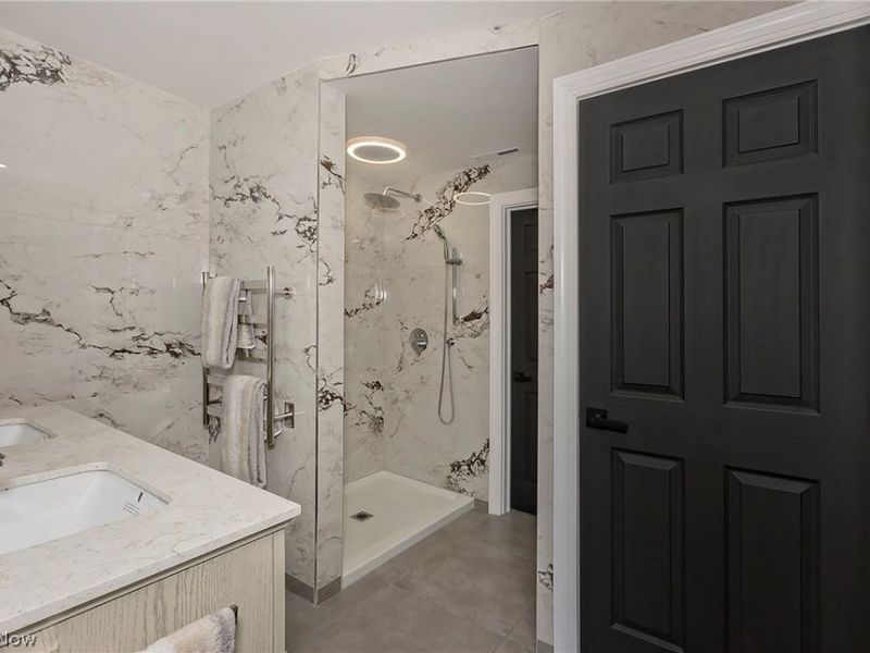 1423 Kenilworth Avenue, Cleveland, OH 44113 Photo 29