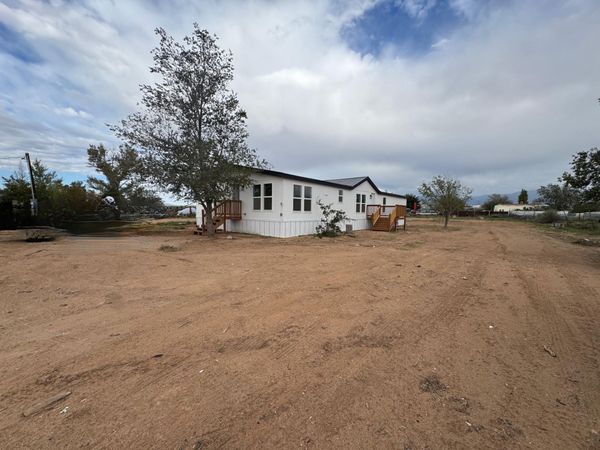 4 Venado Court , Los Lunas, NM 87031