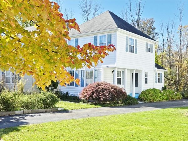 123 Schilling Ln , Rochester, NY 14618