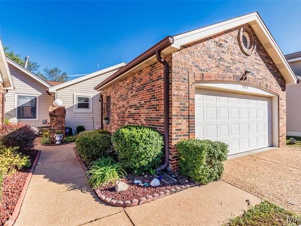 5555 Pierre Court, St Louis, MO 63128