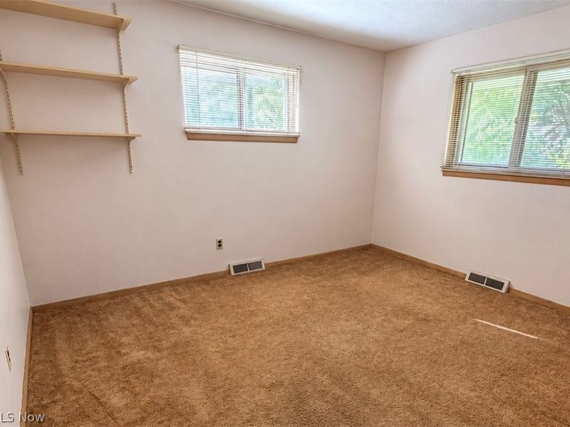 470 Karl Drive, Richmond Heights, OH 44143 Photo 14