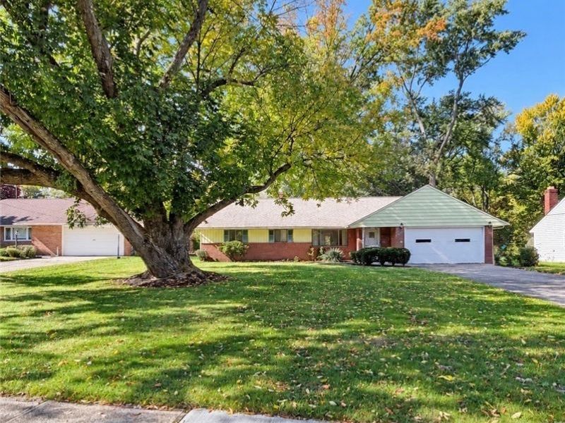 470 Karl Drive, Richmond Heights, OH 44143 Photo 2