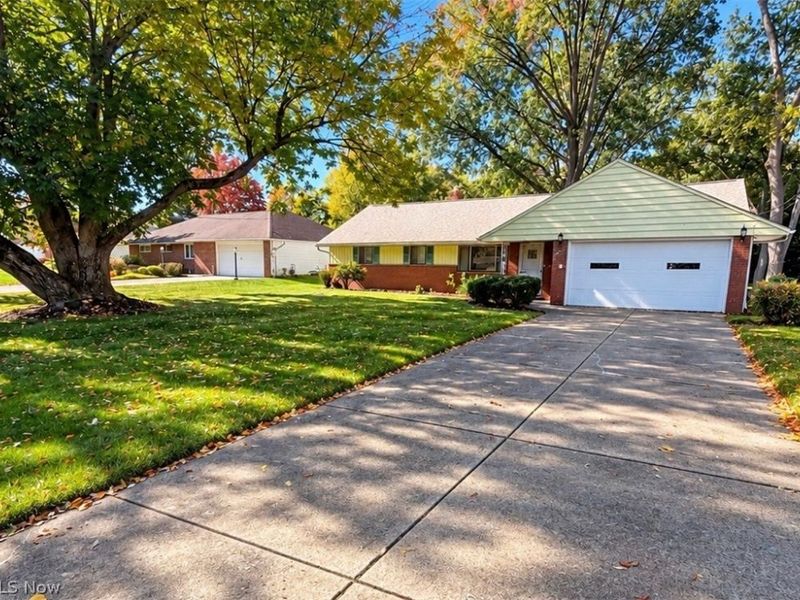 470 Karl Drive, Richmond Heights, OH 44143 Photo 2
