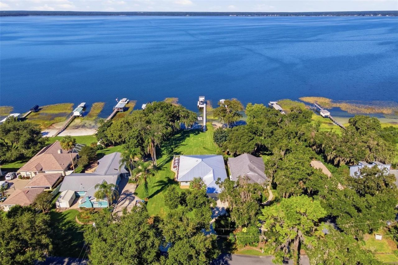 14432 SE 143rd Terrace , Weirsdale, FL 32195 Photo