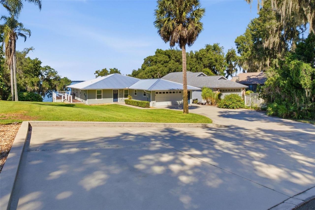 14432 SE 143rd Terrace , Weirsdale, FL 32195 Photo