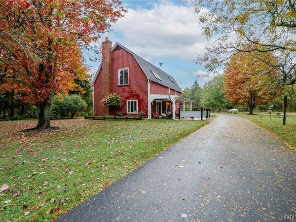 2645 Pleasant Avenue , Hamburg, NY 14085