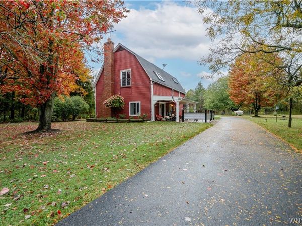 2645 Pleasant Avenue, Hamburg, NY 14085