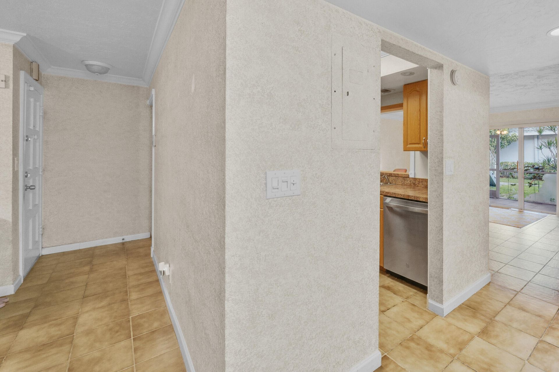 420 NW 70th Avenue, Unit 129, Plantation, FL 33317 Photo