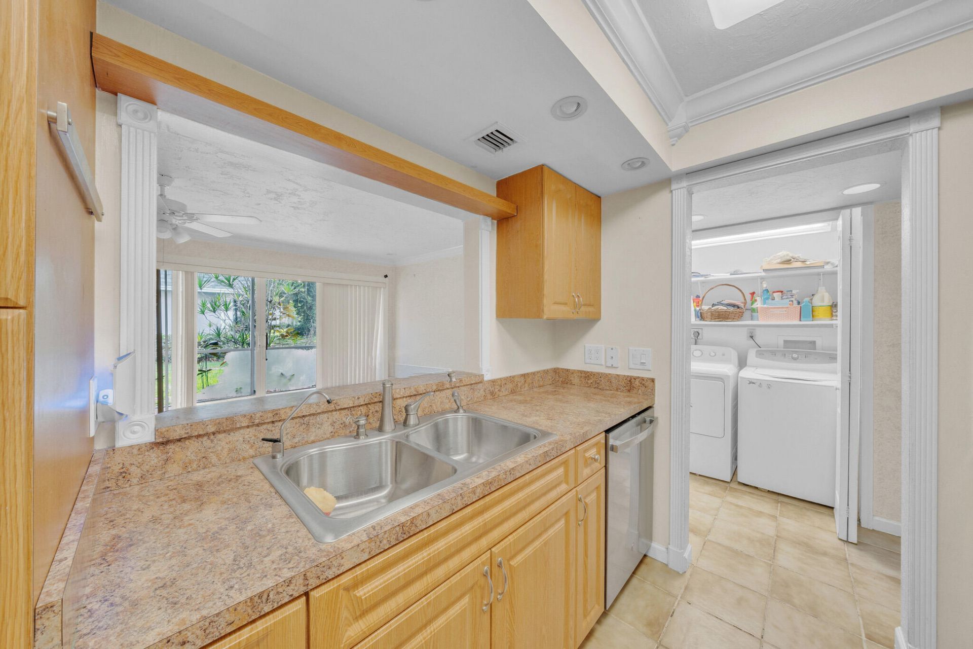 420 NW 70th Avenue, Unit 129, Plantation, FL 33317 Photo