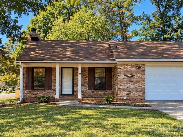4401 Brittmore Court , Charlotte, NC 28227