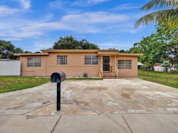 2180 NW 105TH Terrace, Miami, FL 33147