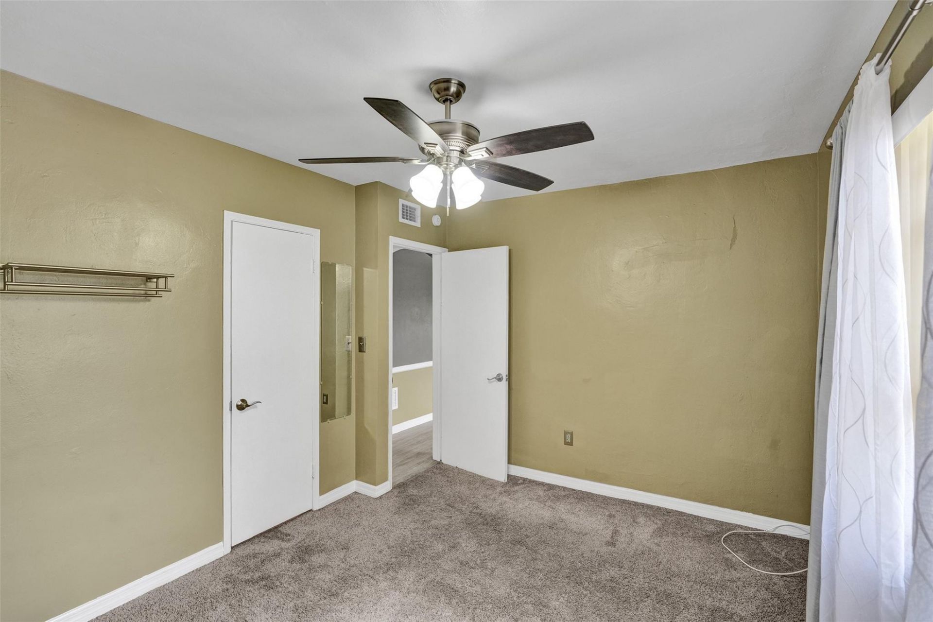 2180 NW 105th Terrace, Miami, FL 33147 Photo