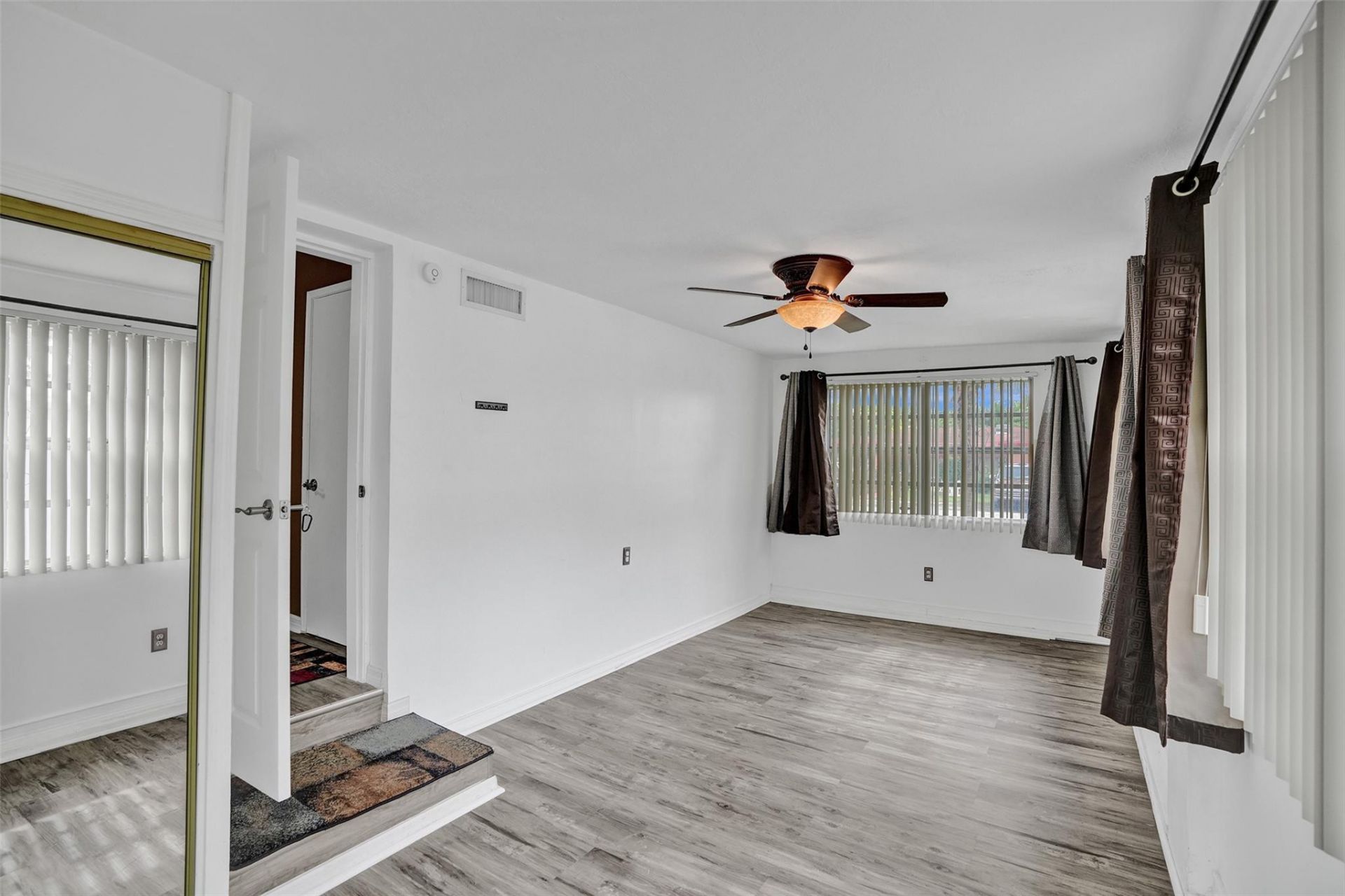 2180 NW 105th Terrace, Miami, FL 33147 Photo