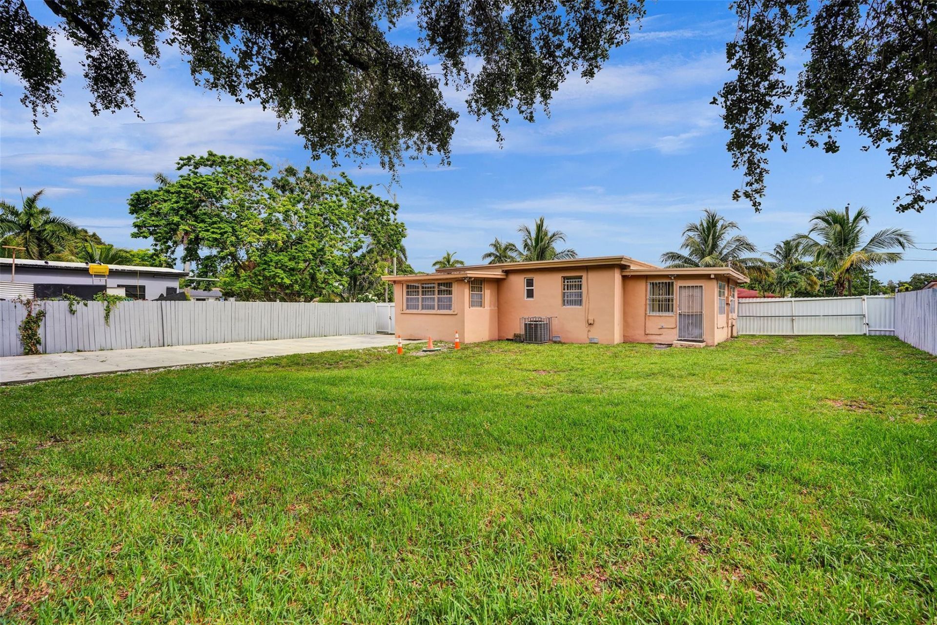 2180 NW 105th Terrace, Miami, FL 33147 Photo