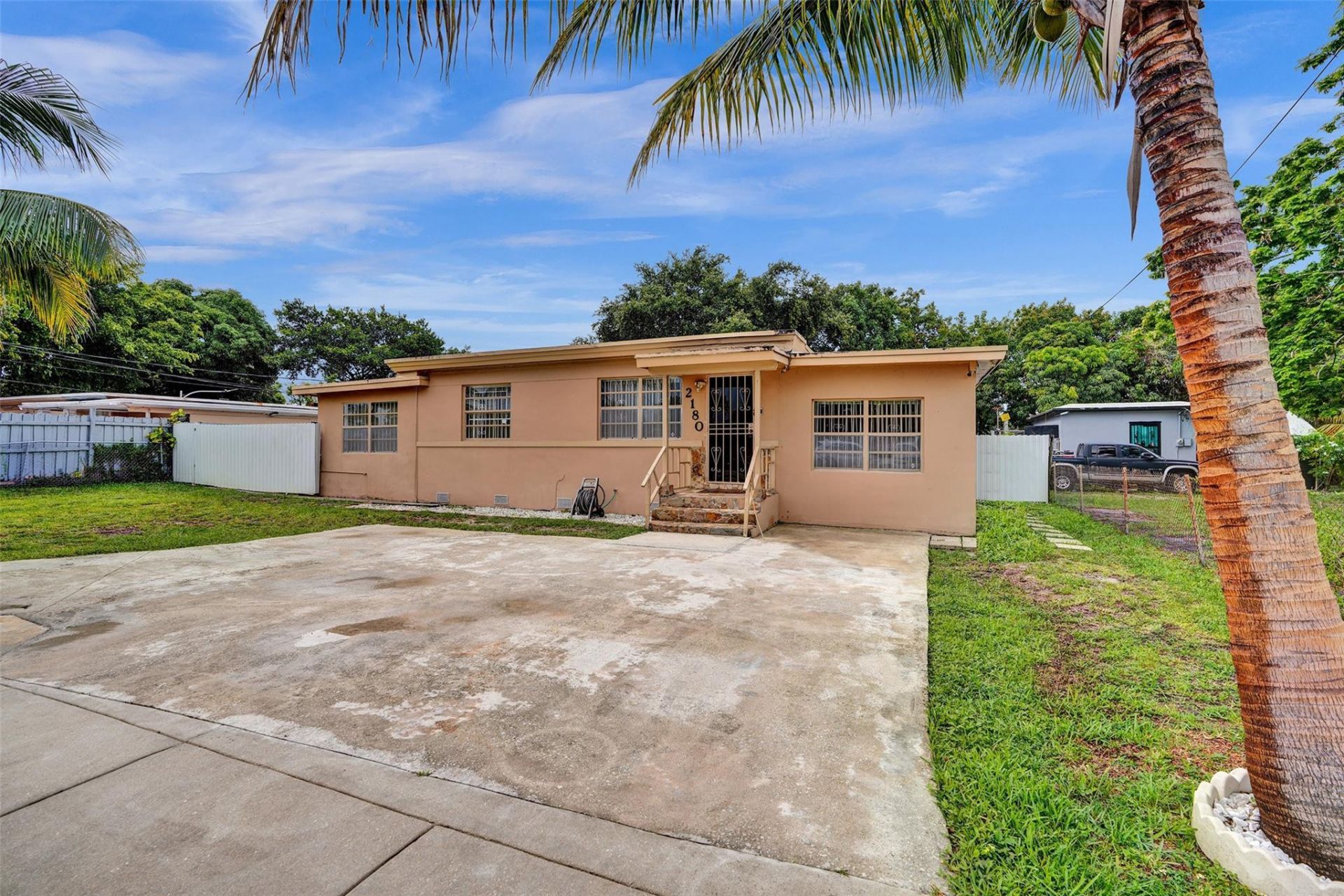 2180 NW 105th Terrace, Miami, FL 33147 Photo