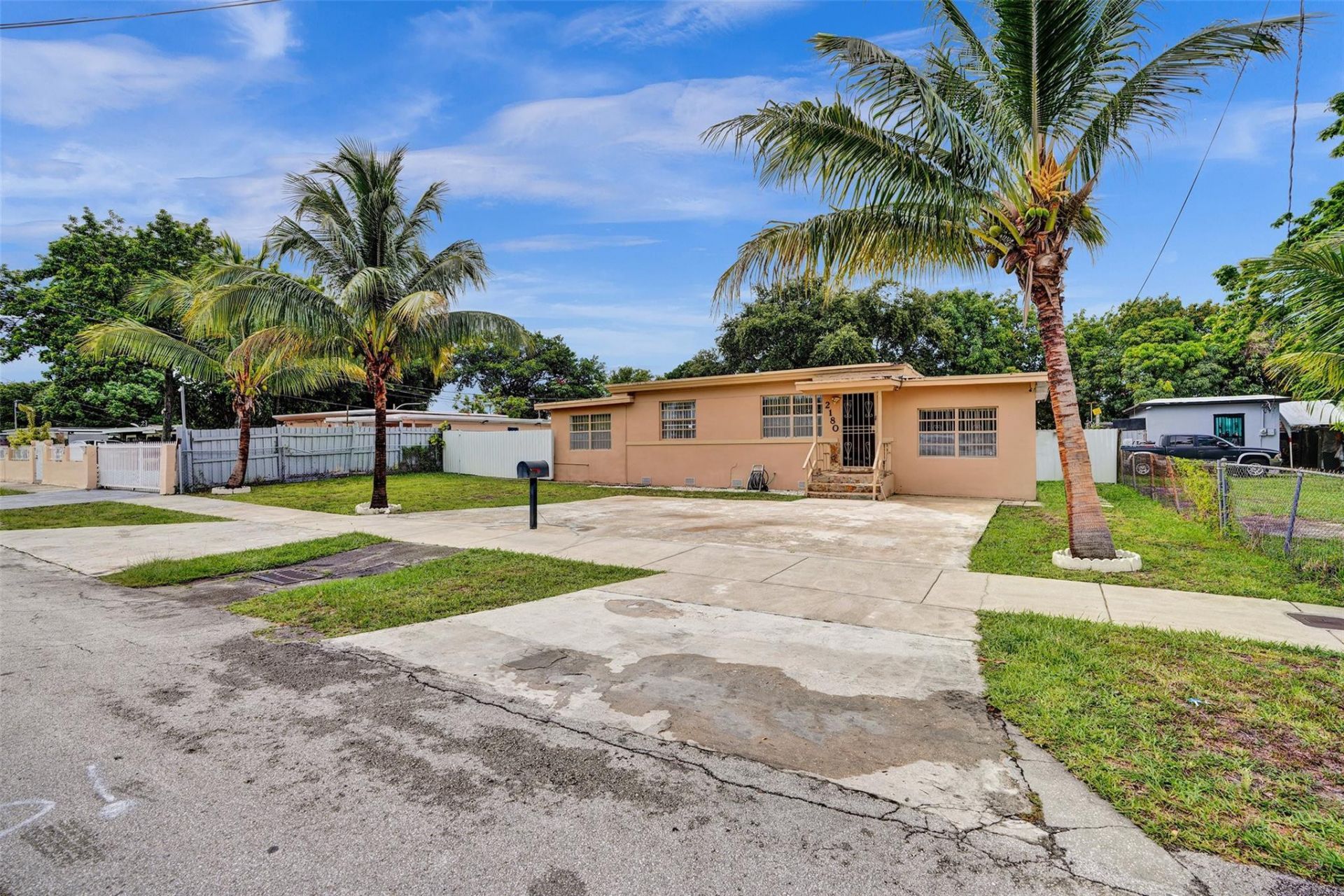 2180 NW 105th Terrace, Miami, FL 33147 Photo