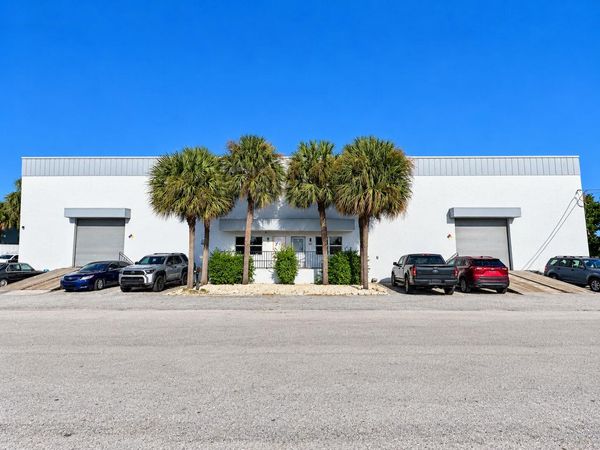 65 NW 18th Avenue, Delray Beach, FL 33484