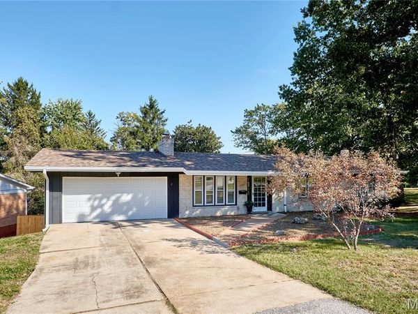 7707 Springdale Drive, Normandy, MO 63121