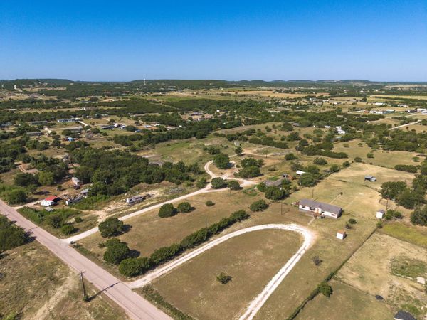 1039 Twin Mountain RD , Copperas Cove, TX 76522