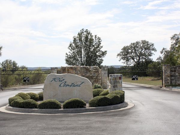 559 Rio Ridge Pkwy, Spring Branch, TX 78070