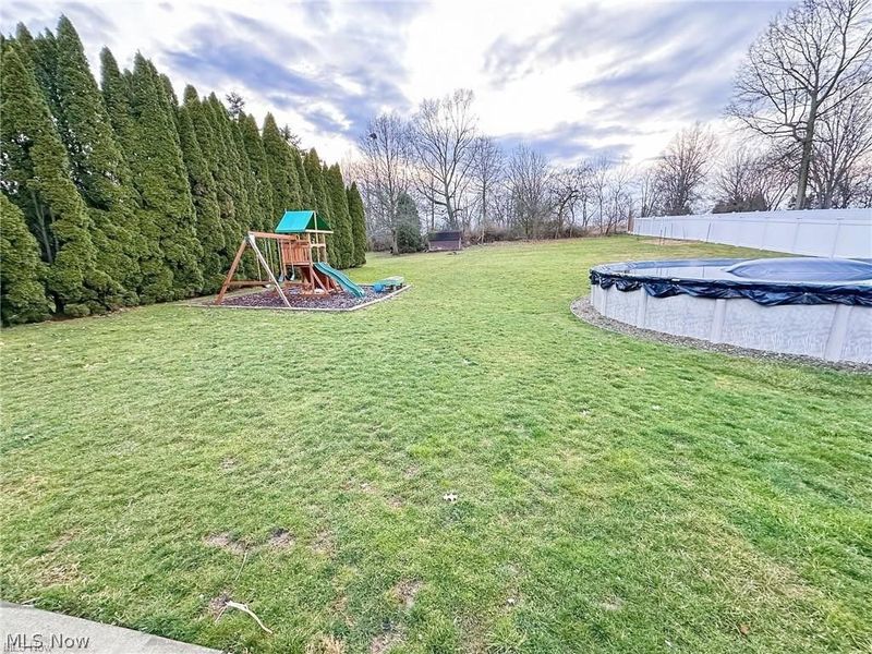 3874 April Drive, Uniontown, OH 44685 Photo 6
