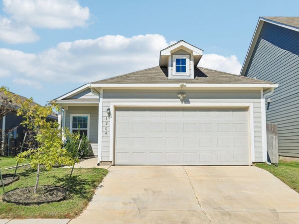 1204 Cattail LN, Bastrop, TX 78602